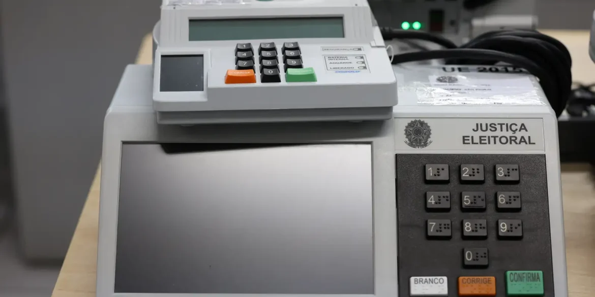 pesquisa-aponta-que-fake-news-sobre-eleicoes-miram-urnas-eletronicas