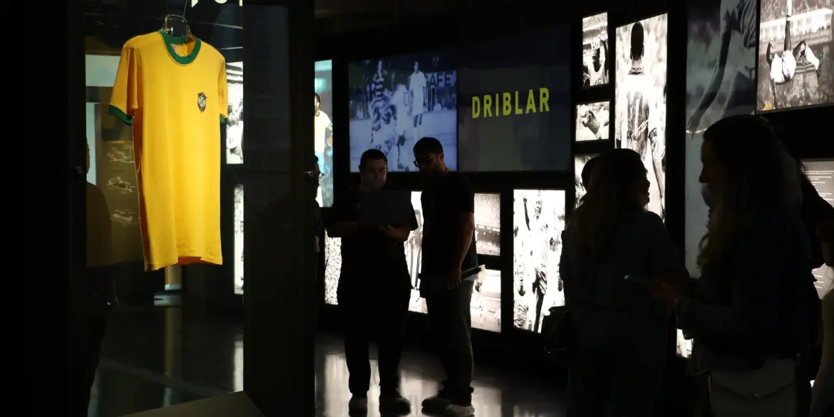 museu-do-futebol-lanca-exposicao-sobre-camisas-da-selecao-brasileira